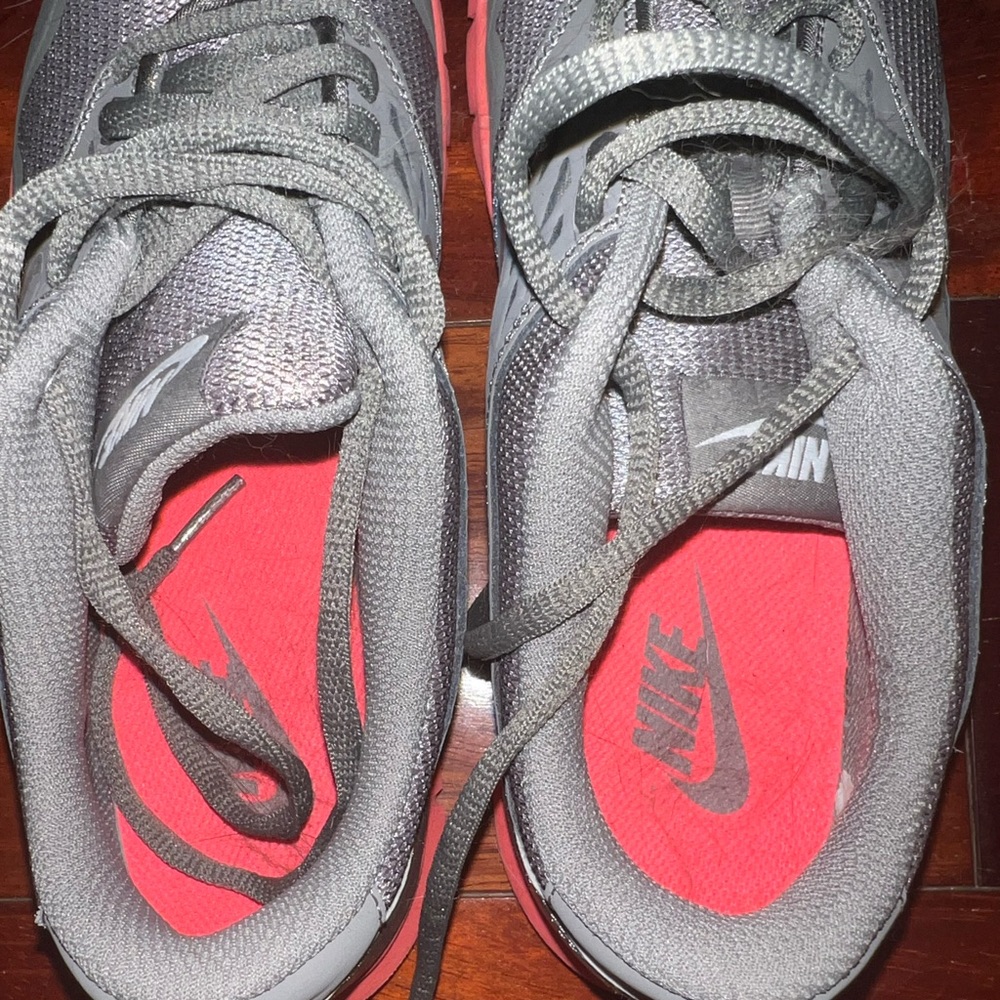 NWOT Womens Nike Running Sneakers - Picture 8 of 8